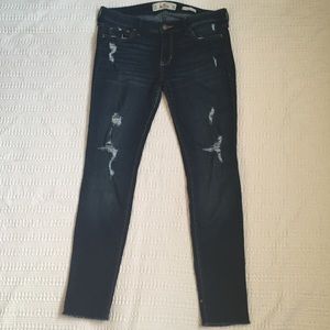 Women’s Hollister Distressed Jeans